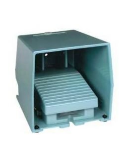 Крачен превключвател XPEM611 240VAC/3A SPST