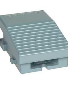 Крачен превключвател XPEM211 240VAC/3A SPST